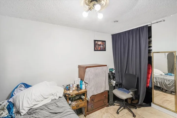 608 E Central Avenue, Santa Ana, California 92707