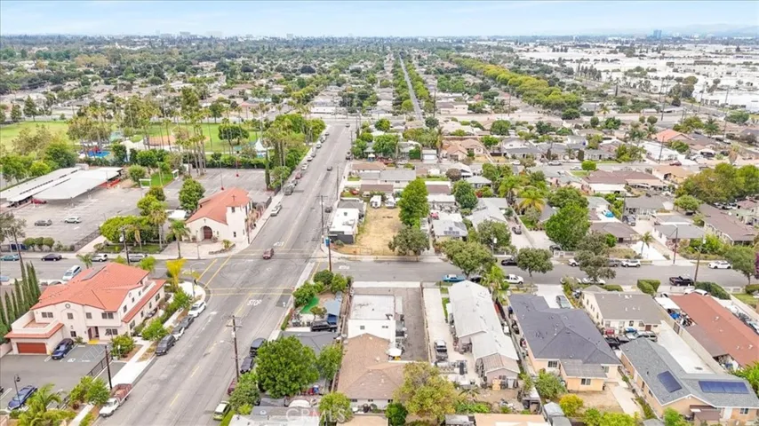 608 E Central Avenue, Santa Ana, California 92707
