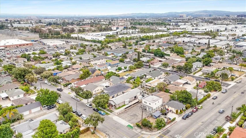 608 E Central Avenue, Santa Ana, California 92707