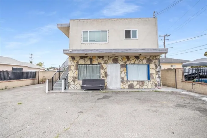 608 E Central Avenue, Santa Ana, California 92707