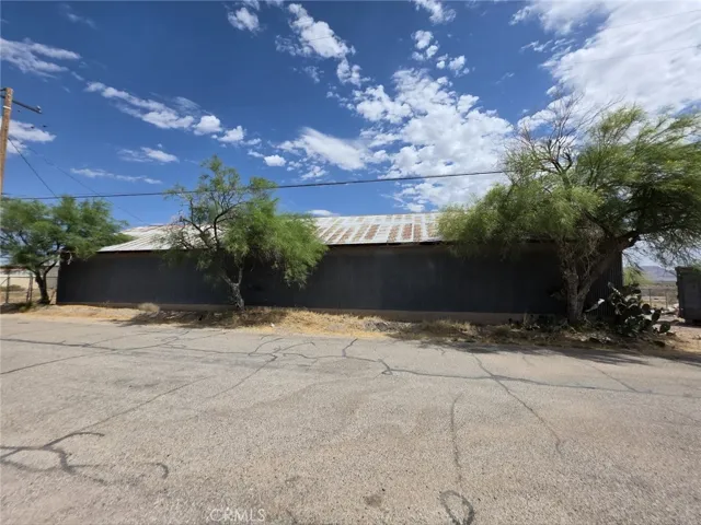 35800 South Street, Daggett, California 92327