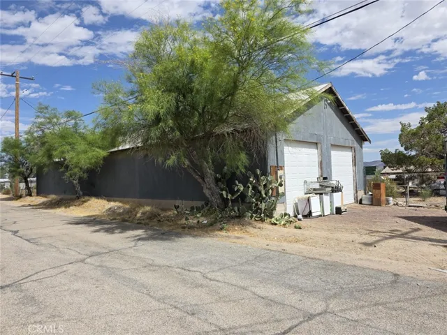 35800 South Street, Daggett, California 92327