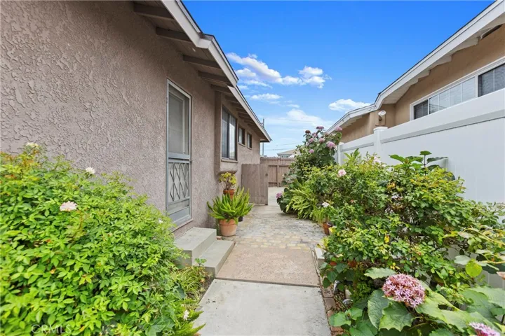 11927 Los Coyotes, La Mirada, California 90638