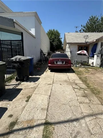214 E Base Line, San Bernardino, California 92410 — photo 4