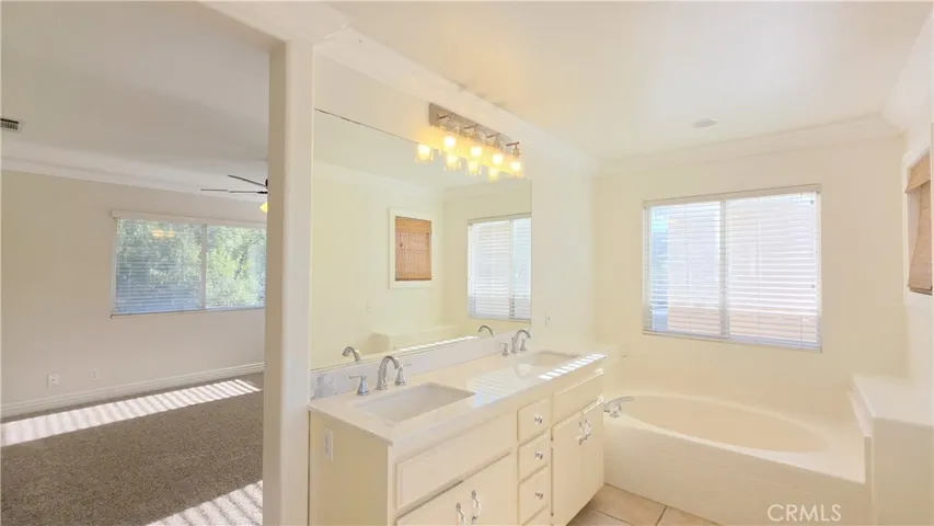 324 Lydia Lane, Corona, California 92882