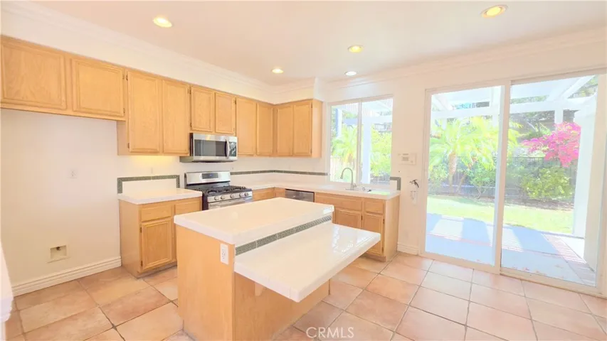 324 Lydia Lane, Corona, California 92882