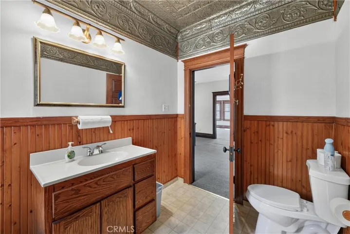 Upstairs bathroom