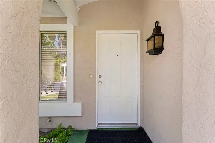 This could be your new home ! An opportunity for great tenants.
