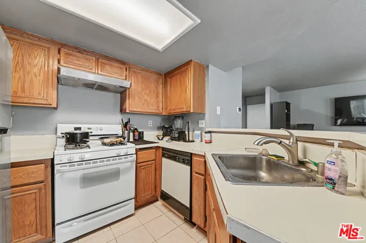 2596 Avenida Del G104, Corona, California 92882