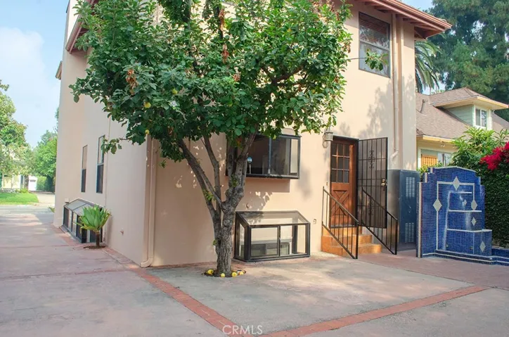 606 N El Molino Avenue, Pasadena, California 91101