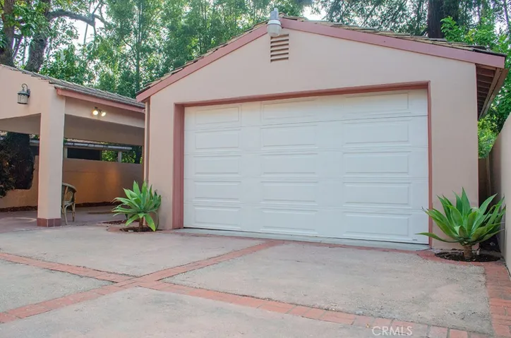606 N El Molino Avenue, Pasadena, California 91101
