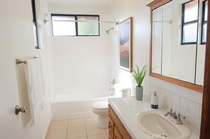 606 N El Molino Avenue, Pasadena, California 91101