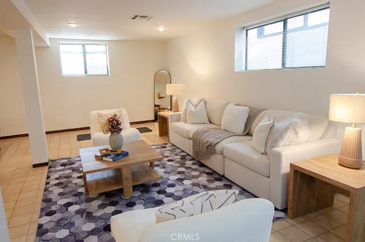 606 N El Molino Avenue, Pasadena, California 91101