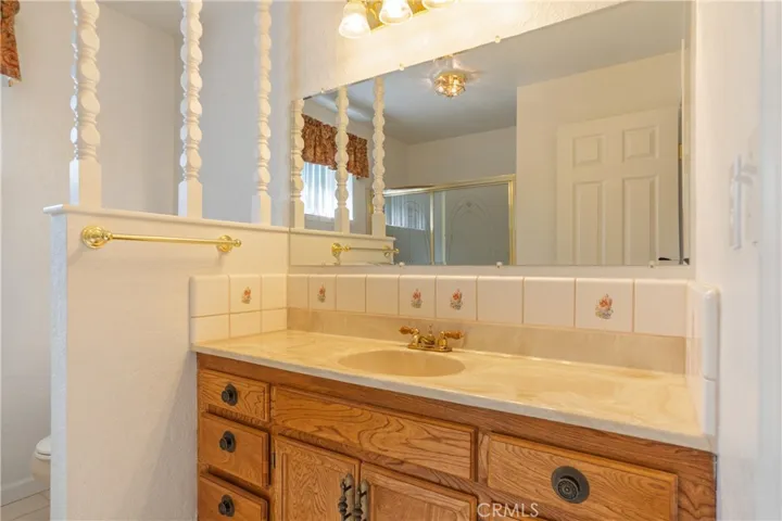 2115 S 11th Street, Los Banos, California 93635
