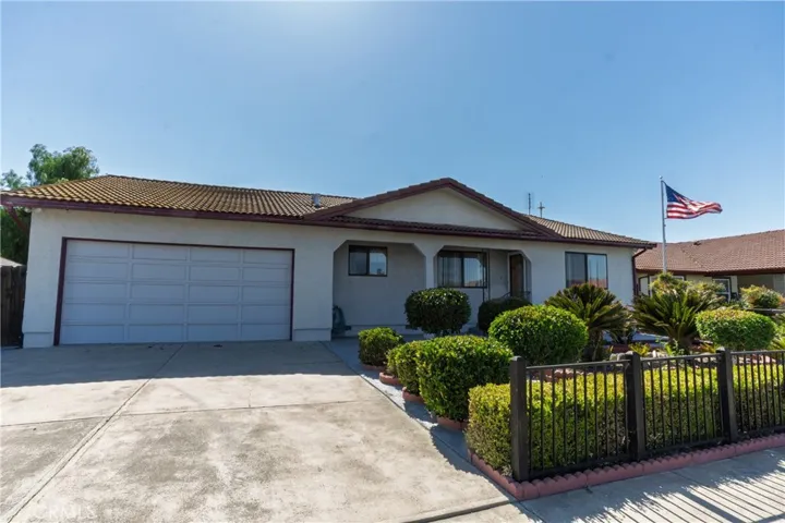 2115 S 11th Street, Los Banos, California 93635