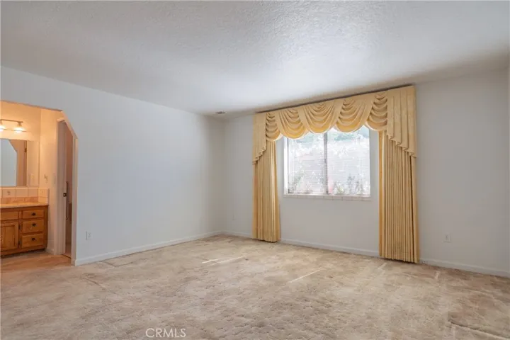 2115 S 11th Street, Los Banos, California 93635