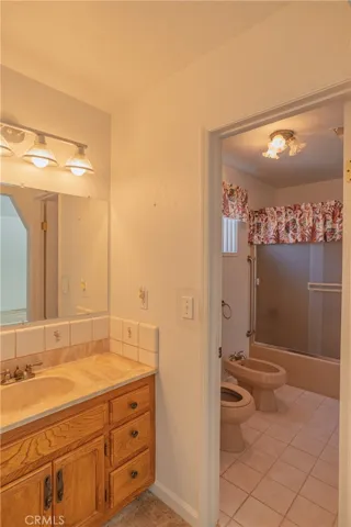 2115 S 11th Street, Los Banos, California 93635
