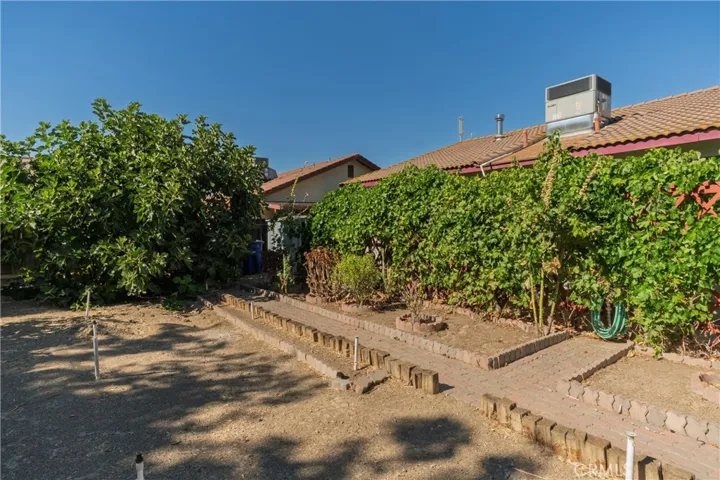 2115 S 11th Street, Los Banos, California 93635