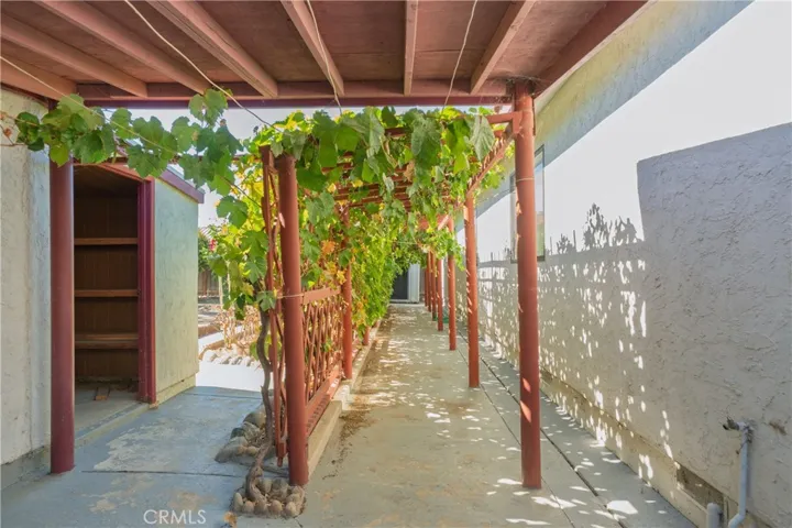 2115 S 11th Street, Los Banos, California 93635