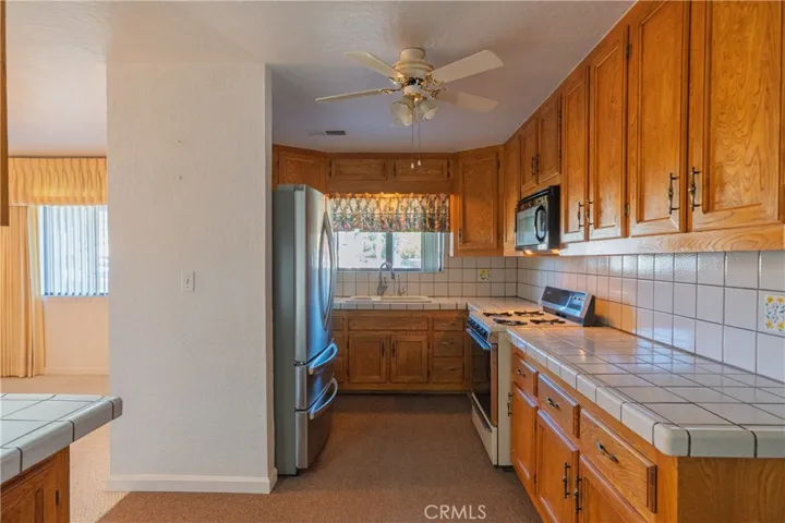 2115 S 11th Street, Los Banos, California 93635