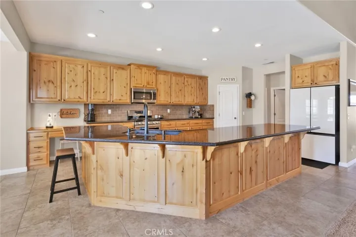 Lots of kitchen bar seating