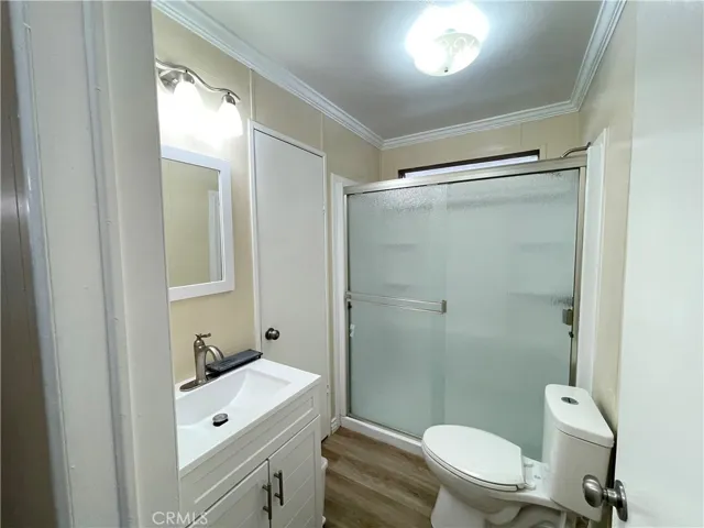 HALL SHARED BATHROOM