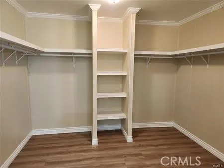 MAIN WALK-IN CLOSET