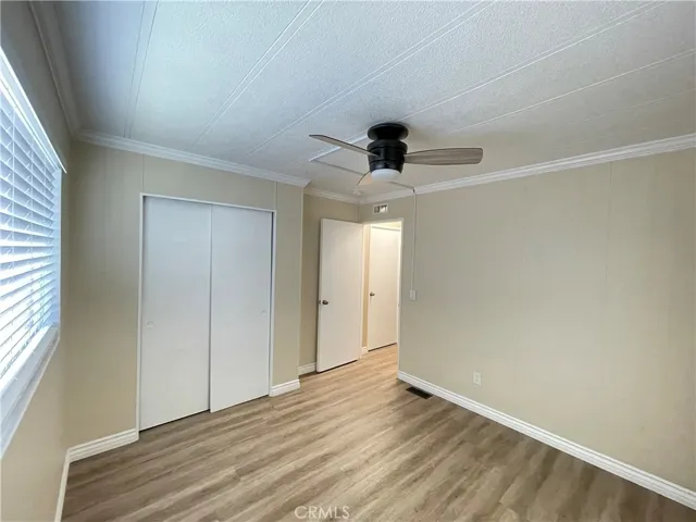 ROOM 1