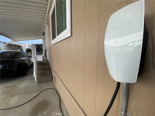 TESLA CAR CHARGER