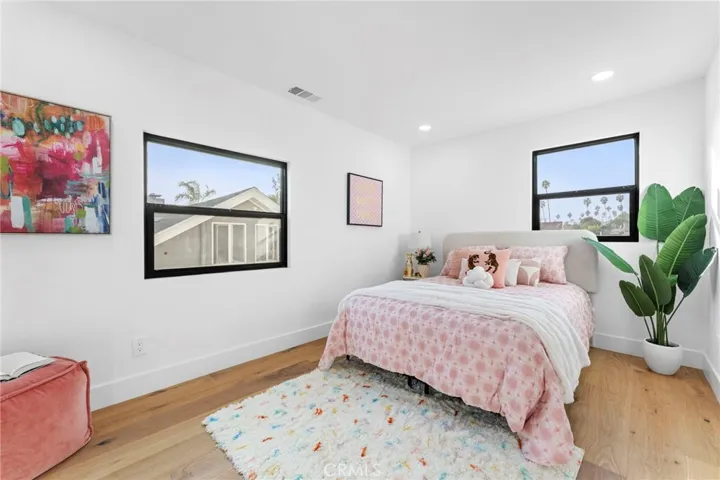 5334 S Hillcrest Drive, Los Angeles, California 90043