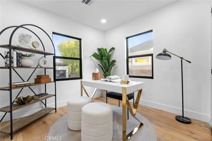 5334 S Hillcrest Drive, Los Angeles, California 90043