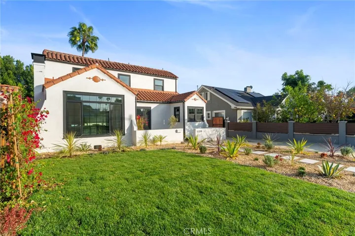 5334 S Hillcrest Drive, Los Angeles, California 90043