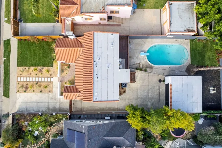 5334 S Hillcrest Drive, Los Angeles, California 90043