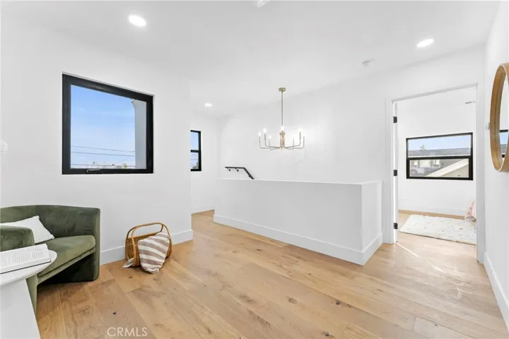5334 S Hillcrest Drive, Los Angeles, California 90043