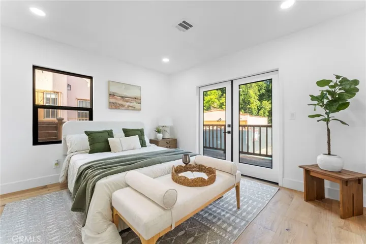 5334 S Hillcrest Drive, Los Angeles, California 90043