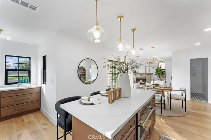 5334 S Hillcrest Drive, Los Angeles, California 90043