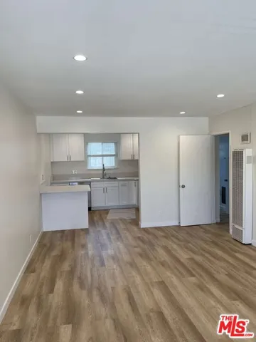 1419 Stanford Street Unit D, Santa Monica, California 90404
