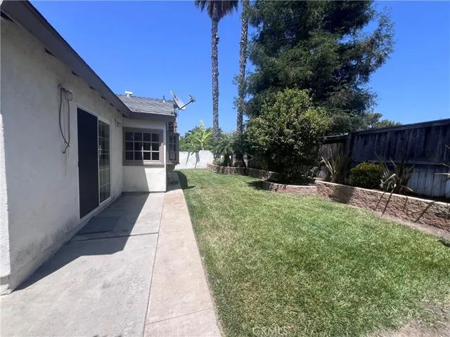 17712 Manchester Avenue, Irvine, California 92614