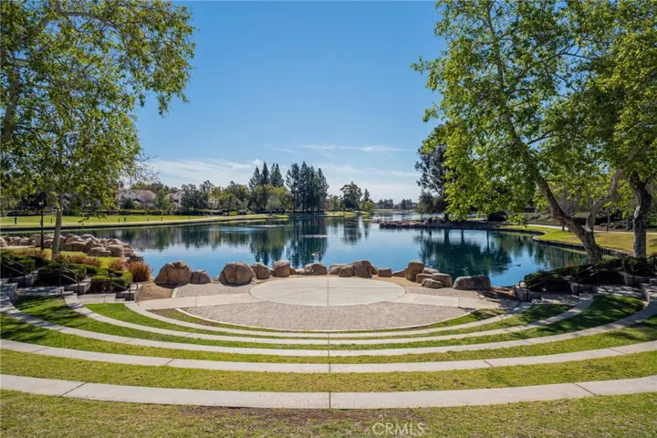 For your family's photos, picnic, and creating cherished family memories, the RSM Amphi theater is a great choice