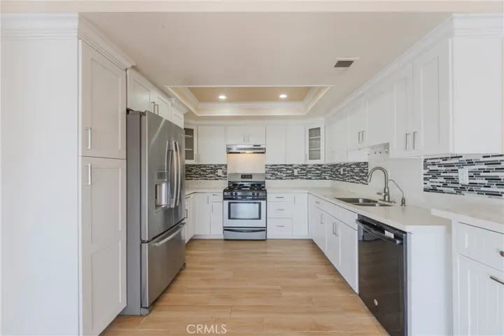 Spacious Kitchen Area