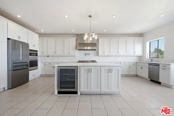 8908 Appian Way, Los Angeles, California 90046