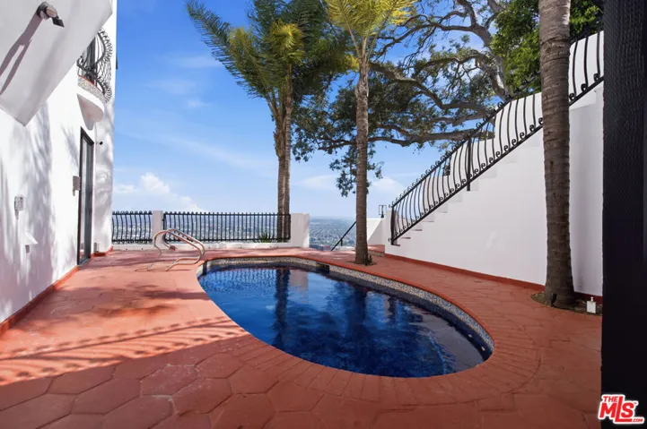 8908 Appian Way, Los Angeles, California 90046