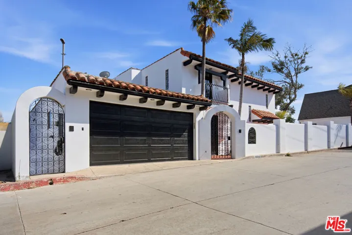 8908 Appian Way, Los Angeles, California 90046