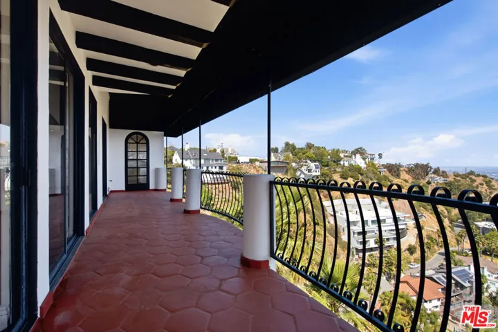 8908 Appian Way, Los Angeles, California 90046