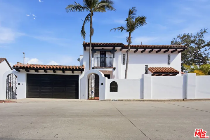8908 Appian Way, Los Angeles, California 90046