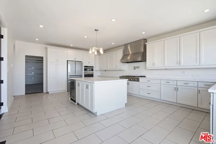 8908 Appian Way, Los Angeles, California 90046