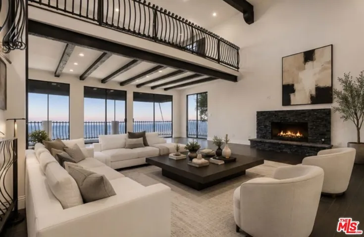 8908 Appian Way, Los Angeles, California 90046
