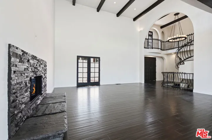 8908 Appian Way, Los Angeles, California 90046