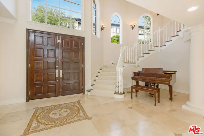1922 Bel Air Road, Los Angeles, California 90077
