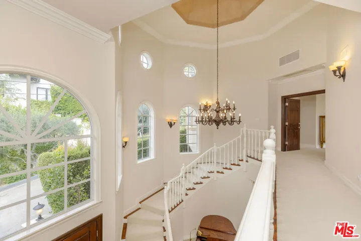 1922 Bel Air Road, Los Angeles, California 90077